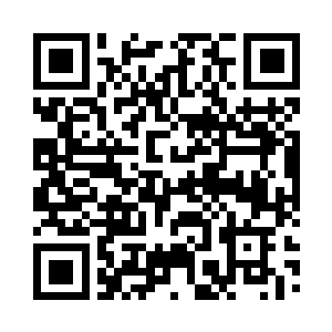 然后下意识去看座位在中间靠前的李蔓二维码生成