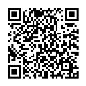 然后从地上抓起一块直径超过三十米的巨型钢筋混凝土残块二维码生成
