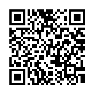 然后从须弥芥子戒里面拿出铁锨来挖掘泥土二维码生成