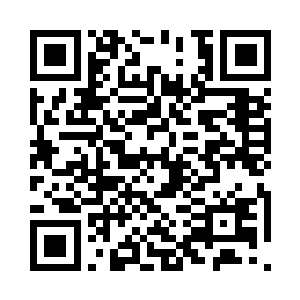 然后他们就一群的围过来乱拳往我头上砸二维码生成