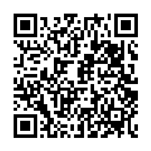 然后他开始喃喃吟唱一段马文根本听不懂的咒语二维码生成