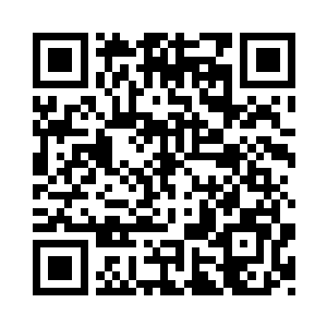 然后他的原配便悄悄的一个人在流泪二维码生成