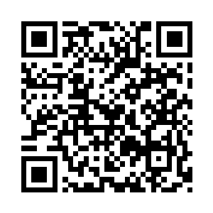 然后便带着四个人开始了扫货玄判最新章节二维码生成