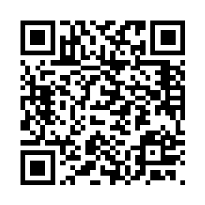 然后便轻轻地将女儿从床上抱了下来二维码生成