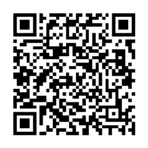 然后再把那个基金说得和亿万富翁提款机一样美妙二维码生成