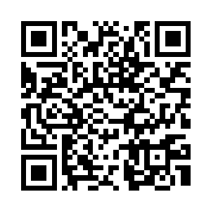 然后又打量着自己甚是明显的黑眼圈二维码生成