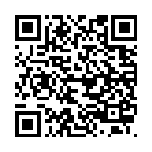 然后双手轻轻的搂住的陈小练的脖子二维码生成