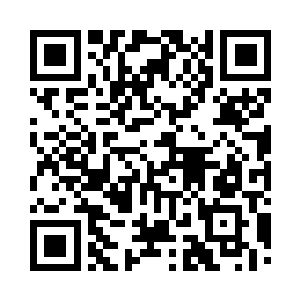 然后坐到玄天华本来坐着的那个位置上二维码生成