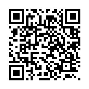 然后她狠狠地用高跟鞋踩在他的脚上二维码生成