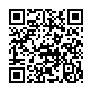 然后对正一脸期待紧张的叶海博和李红梅道二维码生成