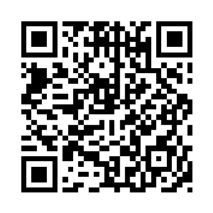 然后将那枚龙戒小心的放入了凹孔中二维码生成