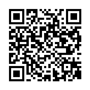 然后拿着瓶子朝手脚被绑的苏娜走去二维码生成