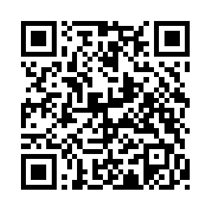 然后直接伸手朝着赤血战车的身上抓了过来二维码生成