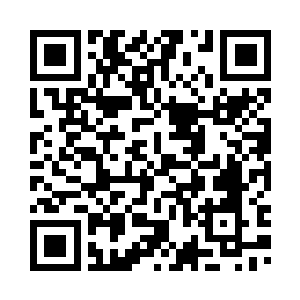 然后看了看坐在他身后位置的东方二维码生成