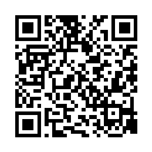 然后自顾地动起手来从空间里往外掏糖块儿二维码生成