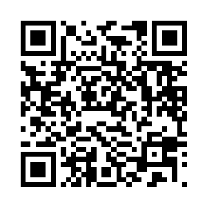 然后臭宝也就很快跟他们打成一片了二维码生成