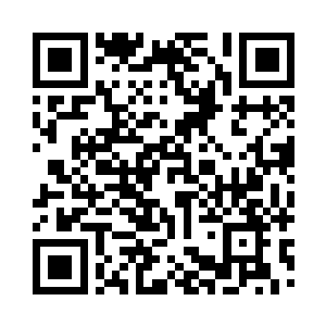 然后趁着其他土甲犀被它样子吓跑的空档二维码生成