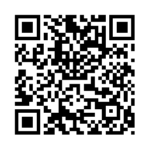 然后连带着经纪人旗下的艺人一起挖过来二维码生成