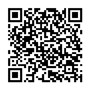 然而此女的身份之所以会被这么快认出来也很简单二维码生成