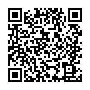 然而用盛极必衰用在这家巨无霸互联网企业身上丝毫没错二维码生成
