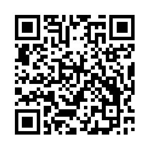 照射在边框已经融化了一半的大门上二维码生成