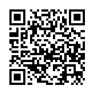 照着斗篷的人看着聚拢过来的甲虫二维码生成