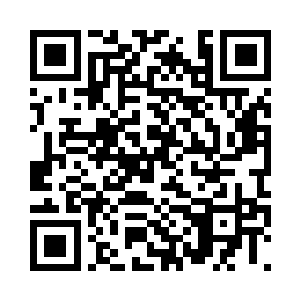 狙击镜锁定一个正在来回晃动的脑袋二维码生成