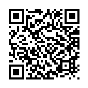 狠狠挤压到一个很小很小的空间里二维码生成