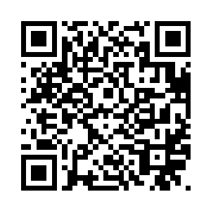 猛地在地面上形成了一道碾压的弧线二维码生成