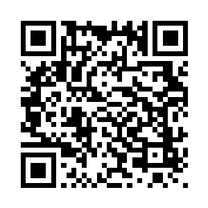 猛的一下托起了就要摔在地上的人二维码生成