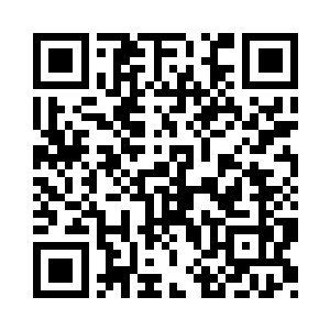 率先映入眼帘的就是一身红通通的衣裳二维码生成