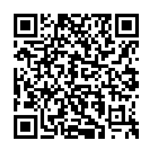 玉牌上的诗句也随着崔奕征手指的移动显露出来二维码生成