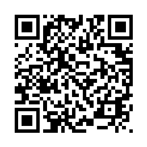 王九九把车子开到了铜雀台的门口二维码生成