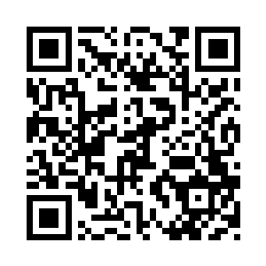 王天宇听到声音回过头来看到朱莉暴起二维码生成