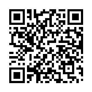 王枫身边一左一右站着洪宣娇与周秀英二维码生成