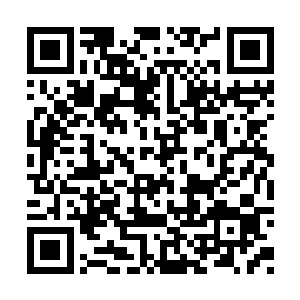 现在己经有一些人开始想着是不是要尾随波纹号二维码生成