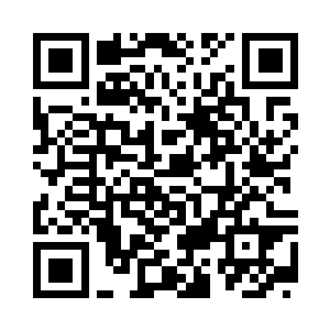班级内的学生还在那里聊着天和打闹二维码生成