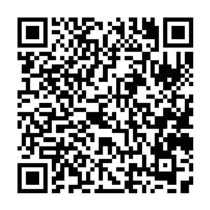 甚至一位就坐在跟夏云杰相隔着一个过道的年轻人更是不屑地从鼻子里发出二维码生成