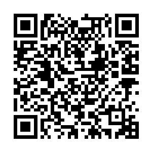 甚至不择手段地暗中促使东亚银行顺利地成功上市二维码生成