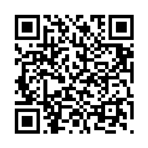 甚至如山岳和岛屿般的星空战堡之上二维码生成