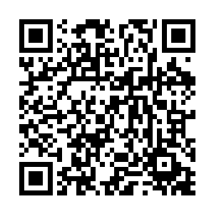 甚至连县里边刚刚兴起的卡拉ok也率先在这里流行起来二维码生成