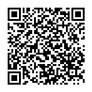 甚至都找不到合适的形容词来表达她现在的感受――这……虽然夸张二维码生成