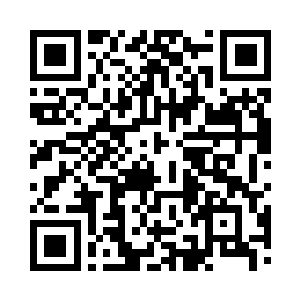 用一副慵懒散漫的姿态斜瞅面前出现的乌云二维码生成