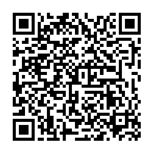 用卫星通信设备将刚才收集到的资料送给远在非洲圣凯泽岛的柯本二维码生成