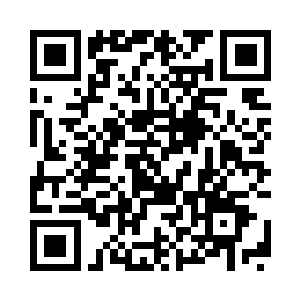 用硕大的双峰和半露的臀部来吸引男人的关注二维码生成