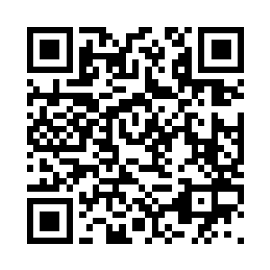 用镰刀和锄头打出脏腑和脑浆的场面二维码生成