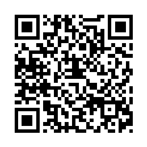 由下往上望去仿佛是天生的神祗俯览人世二维码生成