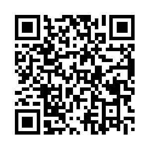 由于这时候是在我们高二的教学楼前二维码生成