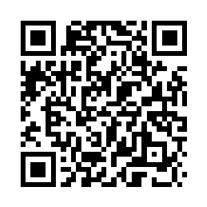 由工人们分别负责其中零部件的生产以及组装二维码生成