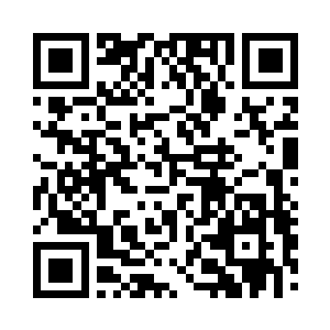 白发女子已经完成了念咒和施术的全过程二维码生成